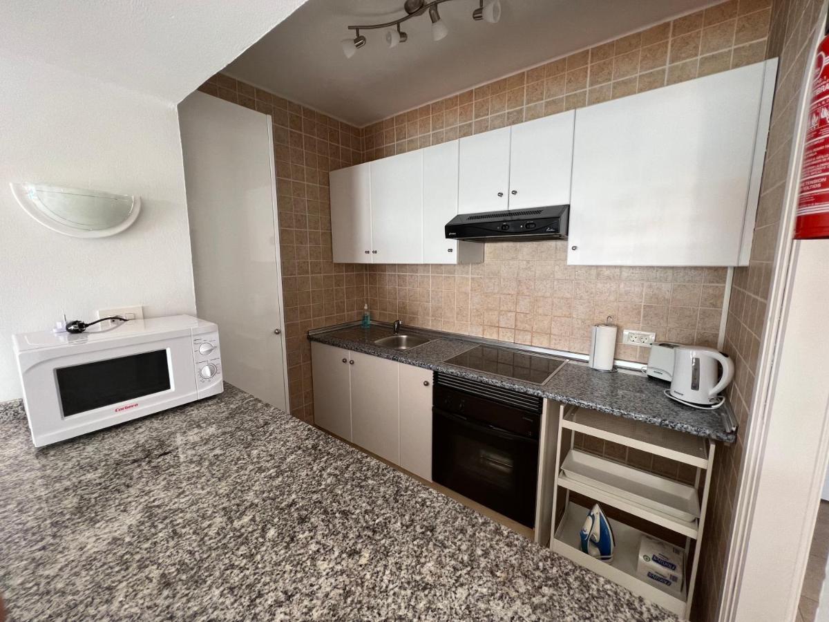 Oasis Blue - Beautiful 1 Bedroom Apartment On Private Complex With Pool Tías Zewnętrze zdjęcie